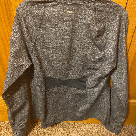 Women Grey Old Navy Active Jacket With Thumb Holes. Lightweight - Picture 2 of 4